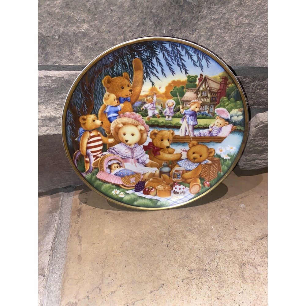 Franklin Mint A Teddy Bear Picnic‎ Limited Edition Heirloom Plate